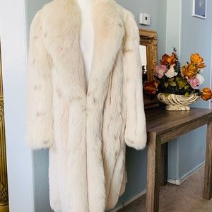 Saga spotted Fox long coat